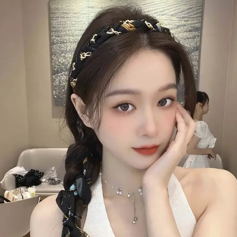 Pretty Everyday Wrap Headband with Comb Teeth